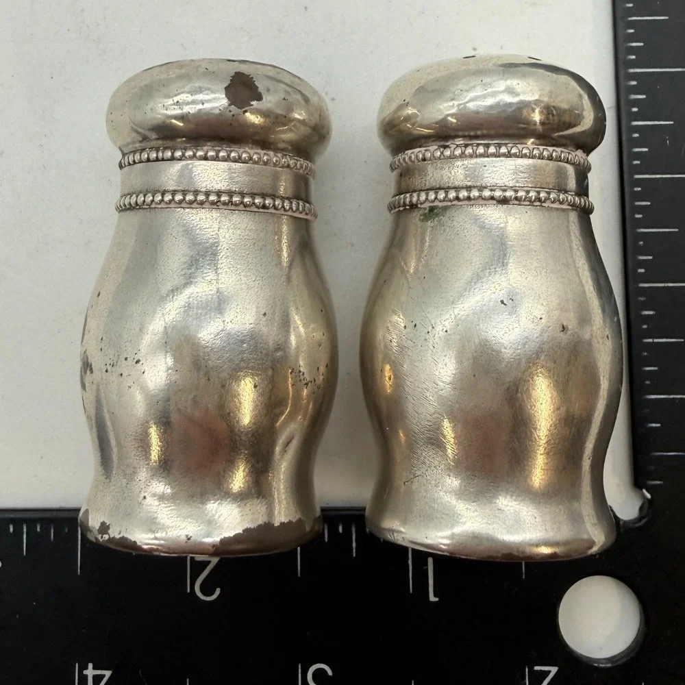 Gorham Sterling Silver Salt Pepper Shakers 2500 Victorian Beaded Set of 2 worn